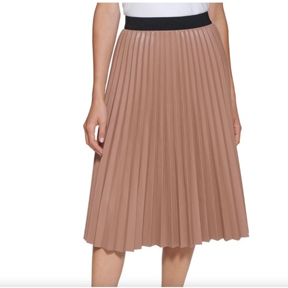 Calvin Klein cafe ole tan Faux Leather Pleated circular swing Skirt size small - Picture 3 of 8